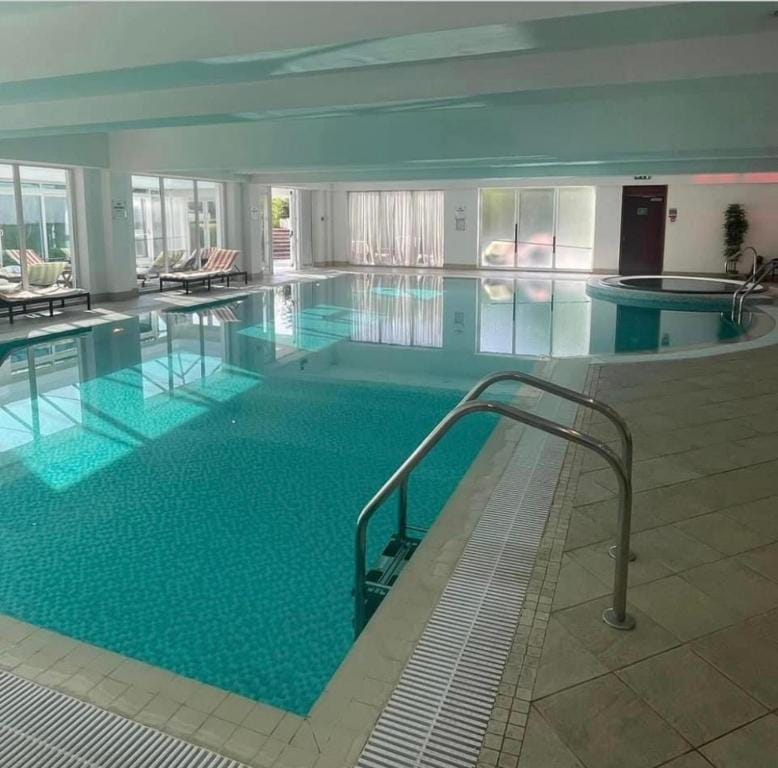 Towers Hotel & Spa - 3-star hotel in Swansea, Swansea - photo 1