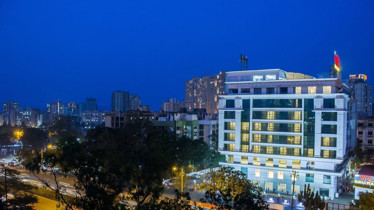 The Byke Select - Suraj Plaza Pure Veg Hotel | (Pan India Pure Veg Hotel Chain) - Hotel de 3 estrellas en Thane, Thane - photo 1