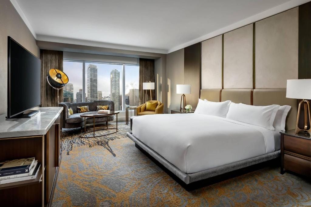 The Ritz-Carlton, Toronto - 5-star hotel in Toronto, Toronto - photo 1