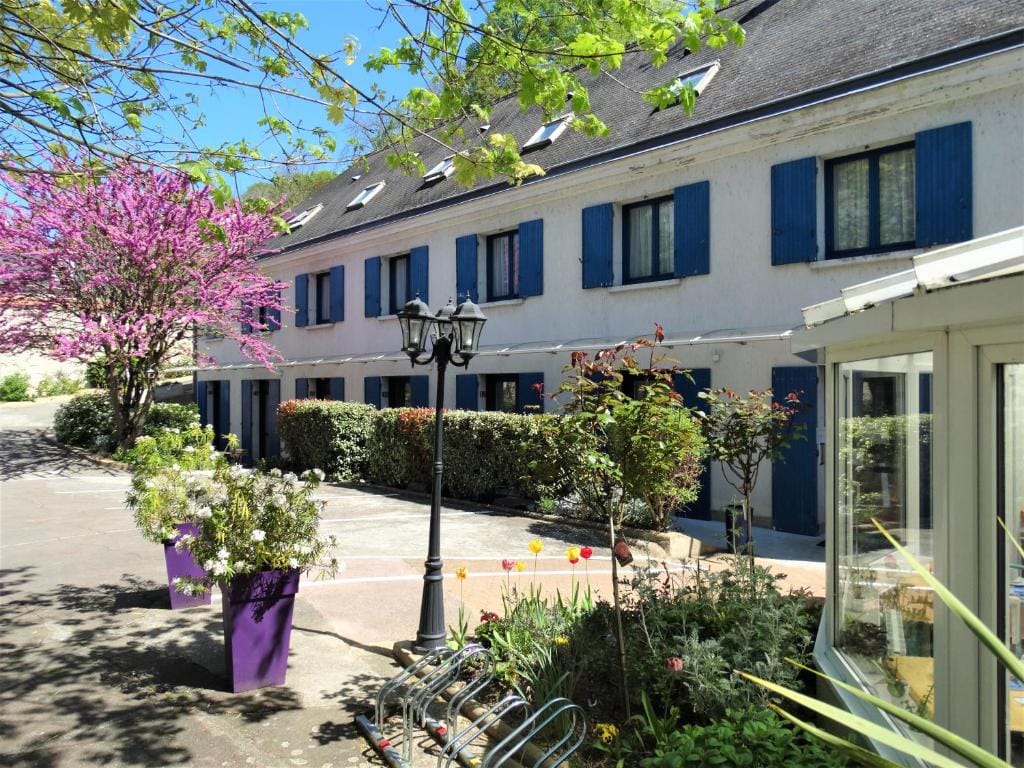Castel Fleuri - 3-star hotel in Tours, Tours - photo 1