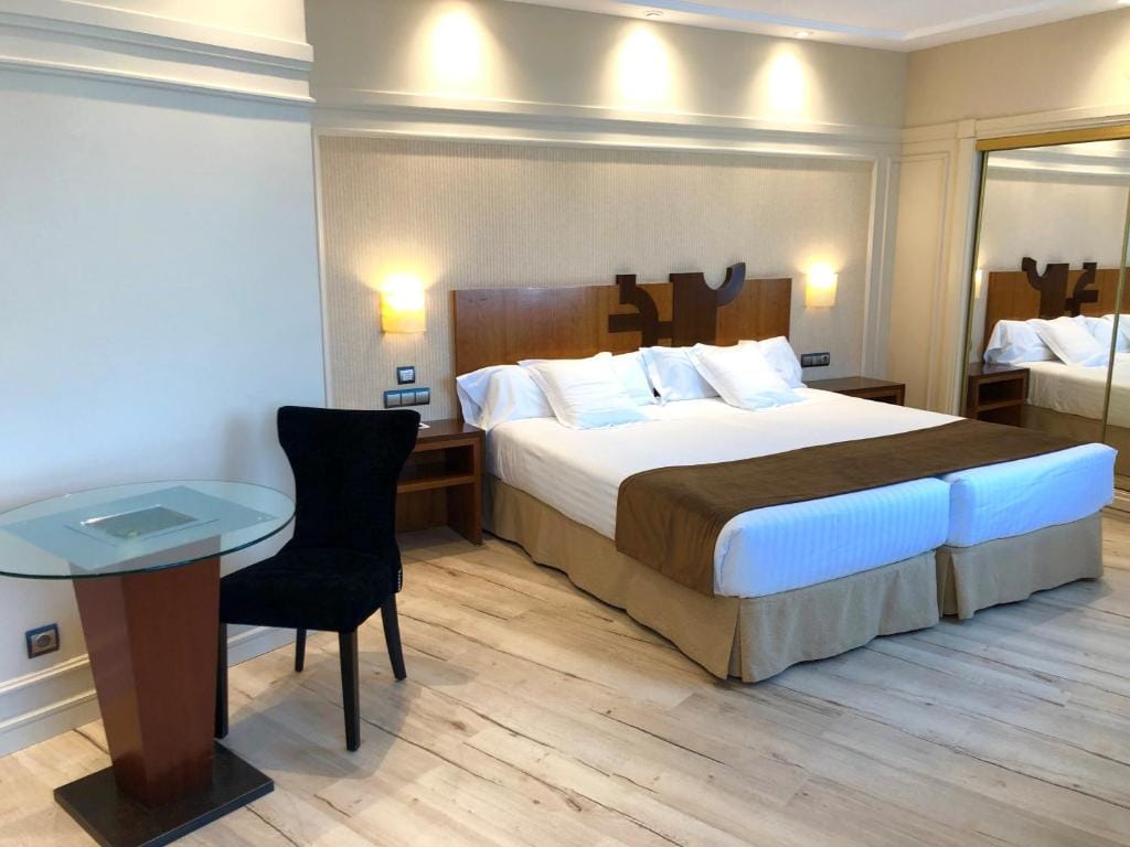 Hotel Olid - 4-star hotel in Valladolid, Valladolid - photo 1
