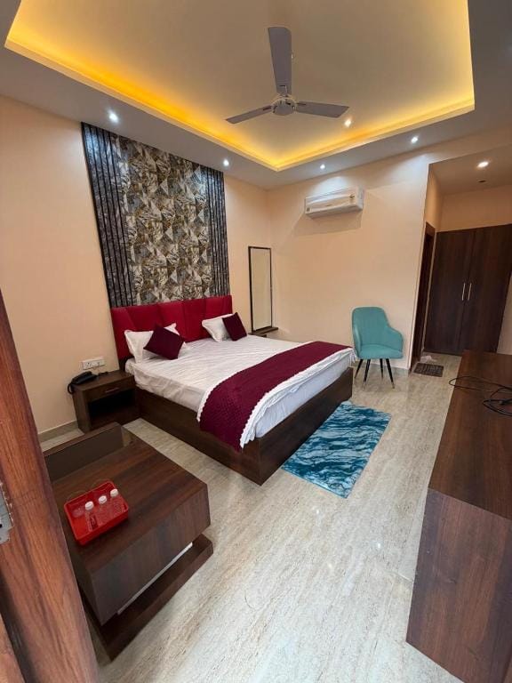 Hr Palace - Hotel de 4 estrellas en Varanasi, Varanasi - photo 1