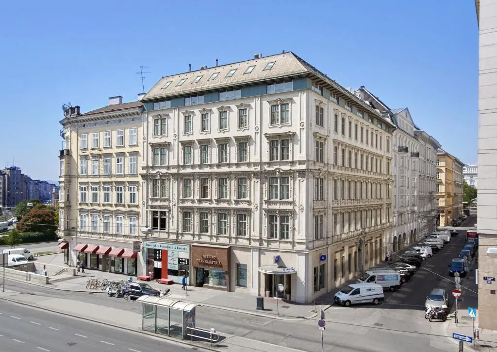 Living Hotel an der Oper - 4-star hotel in Innere Stadt, Kärntner Straße, Vienna - photo 1