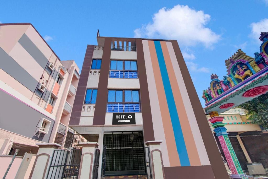 Super OYO Hotel O Adarsh Nagar Near Kavya Hospital - Hotel de 4 estrelas em Visakhapatnam, Visakhapatnam - photo 1