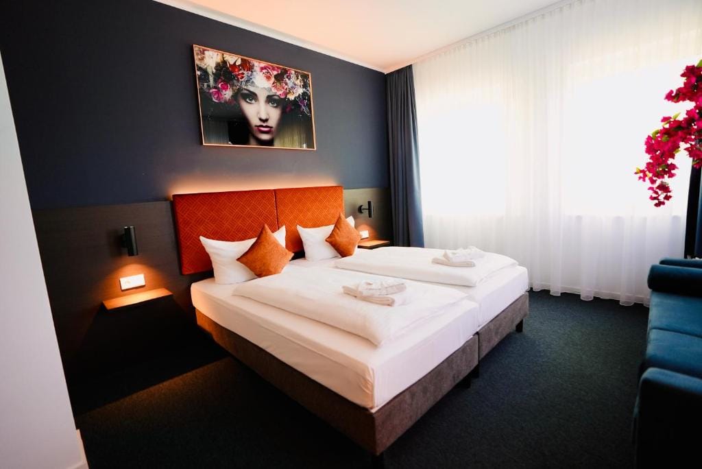 Arthotel Ambassador Wiesbaden - FREE PARKING - 3-star hotel in Wiesbaden, Wiesbaden - photo 1